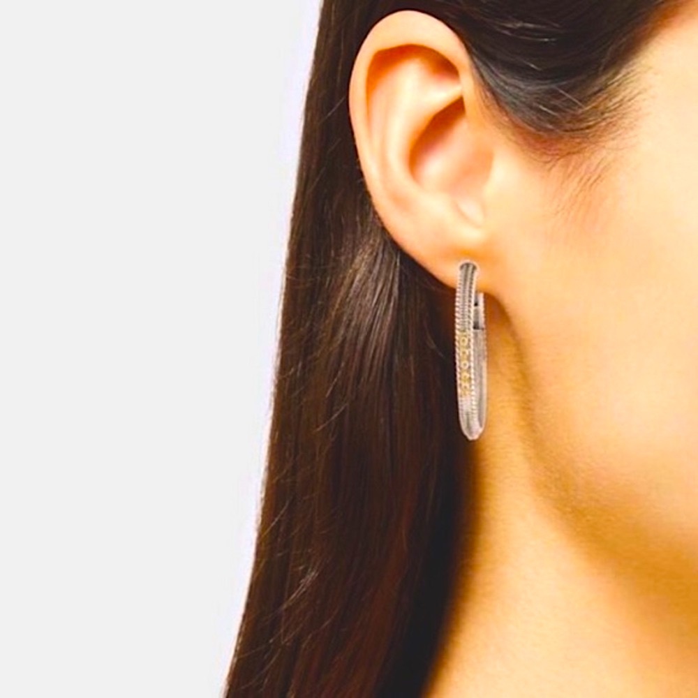 EUC Judith Ripka JR TWO Pave Diamond Large Linen 1.5” Hoop Earrings - Picture 8 of 9